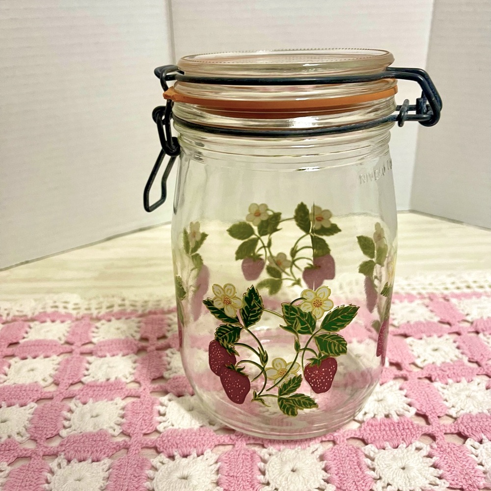 1 Liter Vintage Strawberry Glass Arc France Canister Jar with bale wire lid